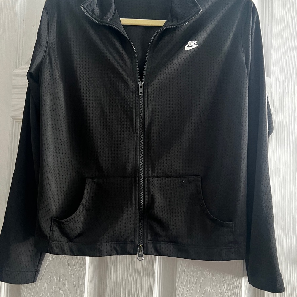 Nike girl’s Black Jacket